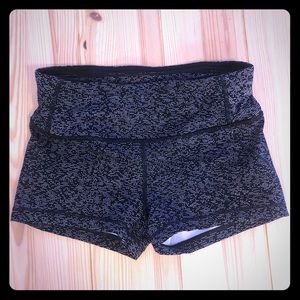 Lululemon Boogie Short, Size 6